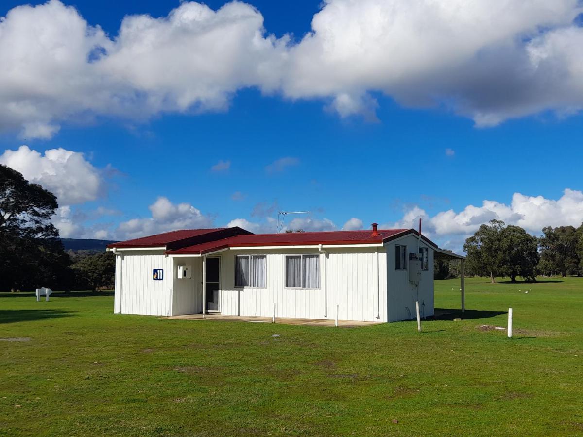 Kalgan River Chalets And Caravan Park Esterno foto